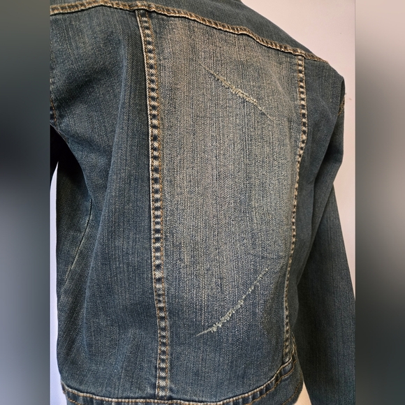 Max Plus Studded/ Scratched Denim Jacket. Size Small - Picture 8 of 13